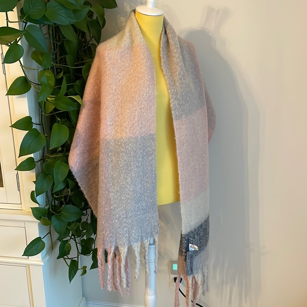 New soft scarf/wrap